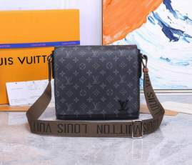 Picture of Louis Vuitton Mens Bags _SKUfw97506840fw